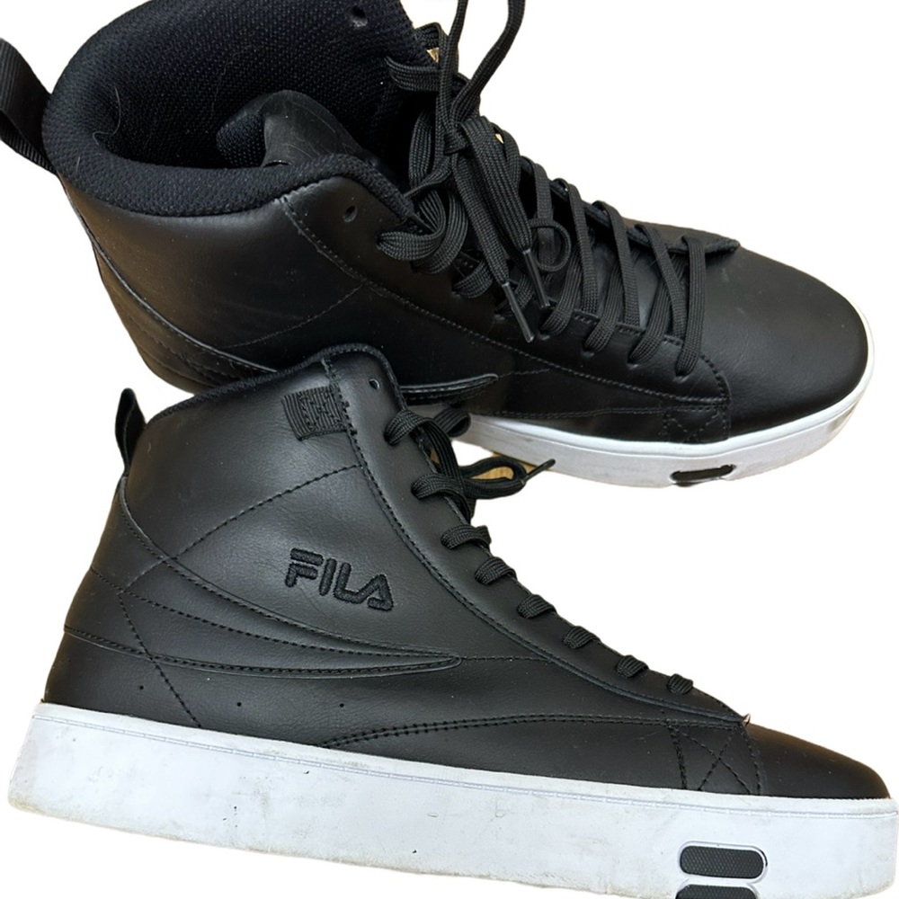 Women’s high top FILAS.
